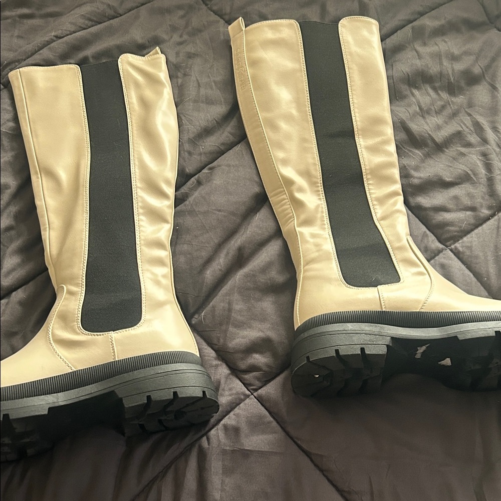 Good Year Size 24 Go Go Boots